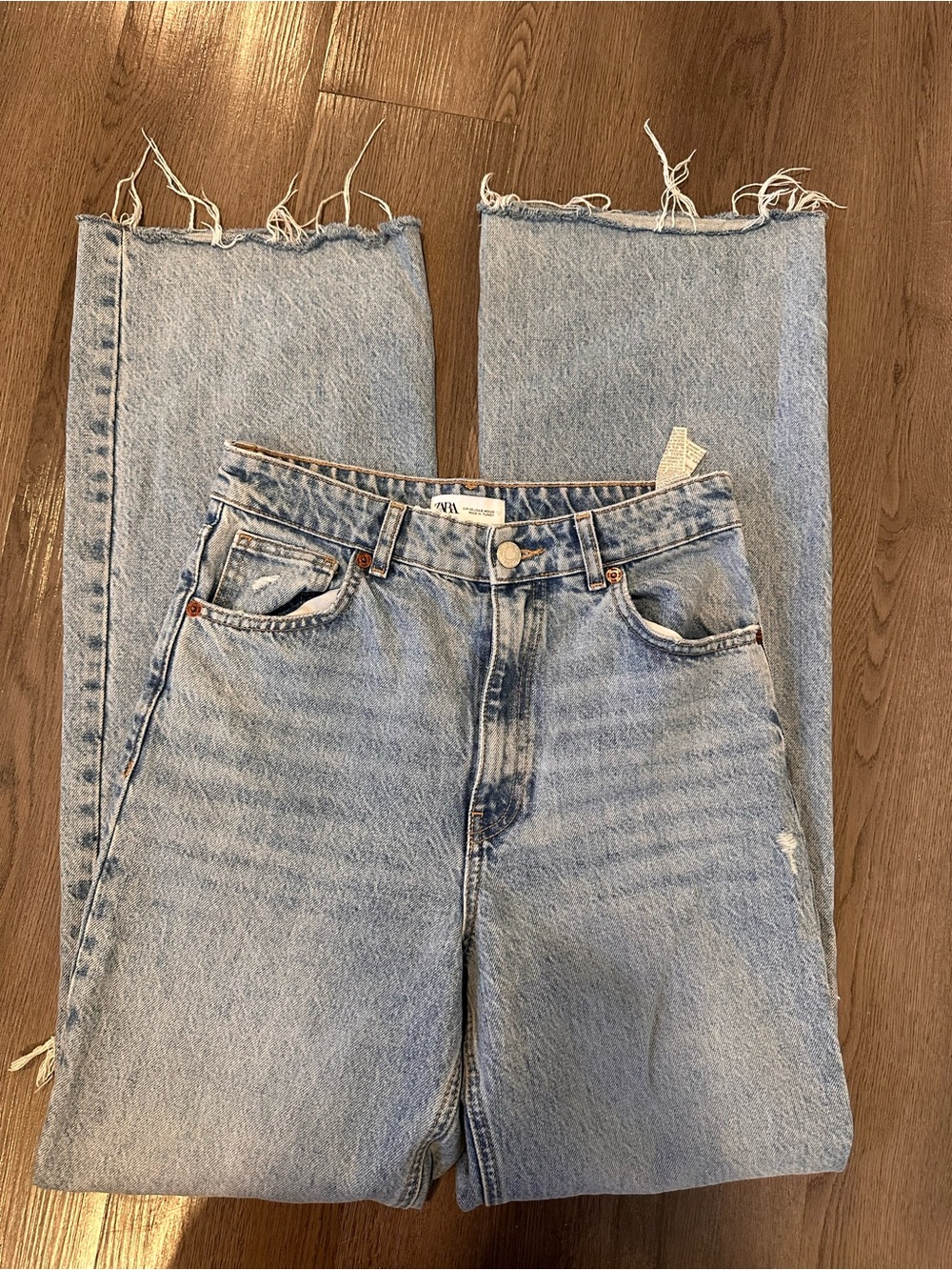 Zara light wash distressed straight leg jeans